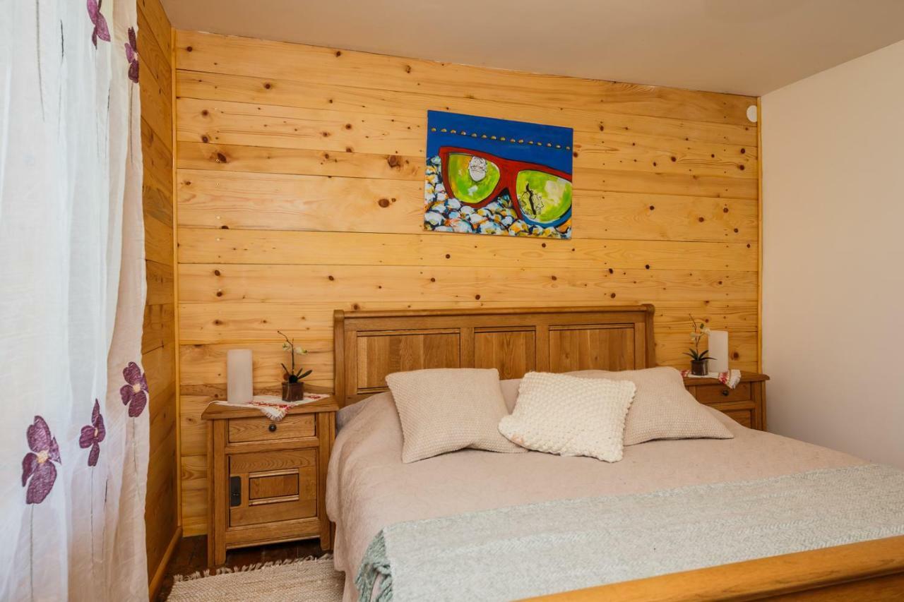 Plaški Beautiful Cottage With Heated Pool For 22 Ppl מראה חיצוני תמונה